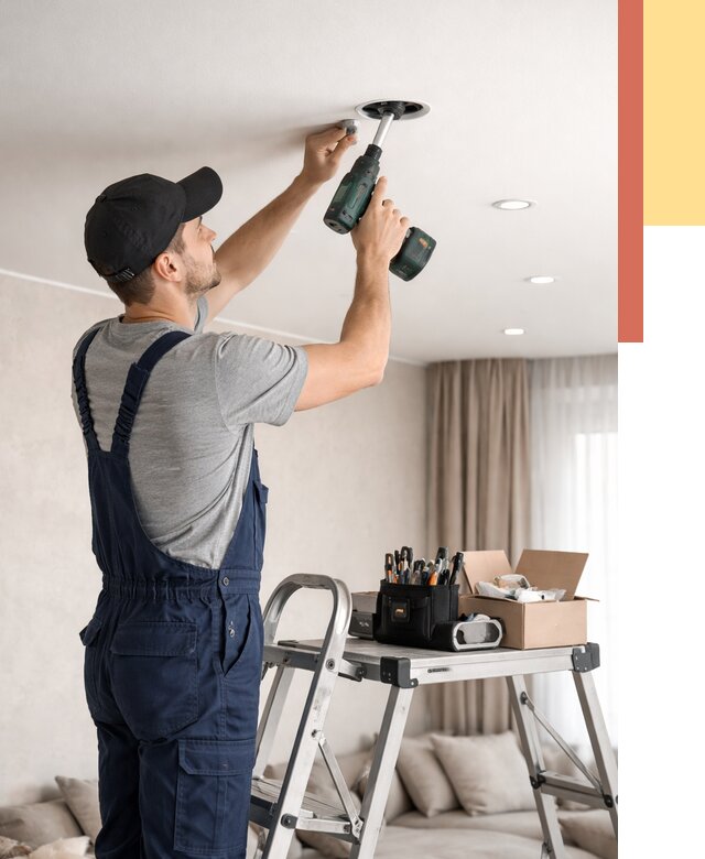 Установка и монтаж точечных светильников в натяжной потолок в Набережных Челнах от 1828 руб. | ОТДЕЛОЧНИК-Нбр